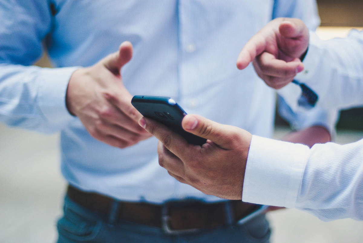 Webapp vs mobile App Webapp vs mobile App